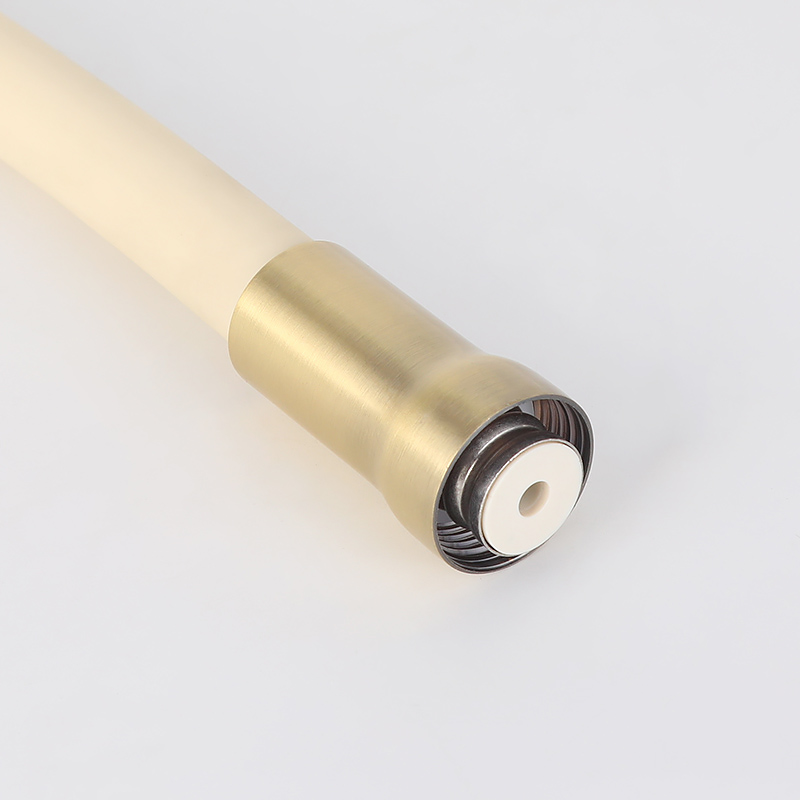 خرطوم صنبور عالمي ملون-32