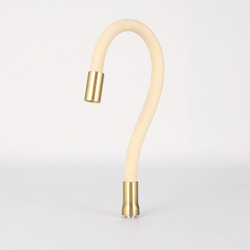 خرطوم صنبور عالمي ملون-32