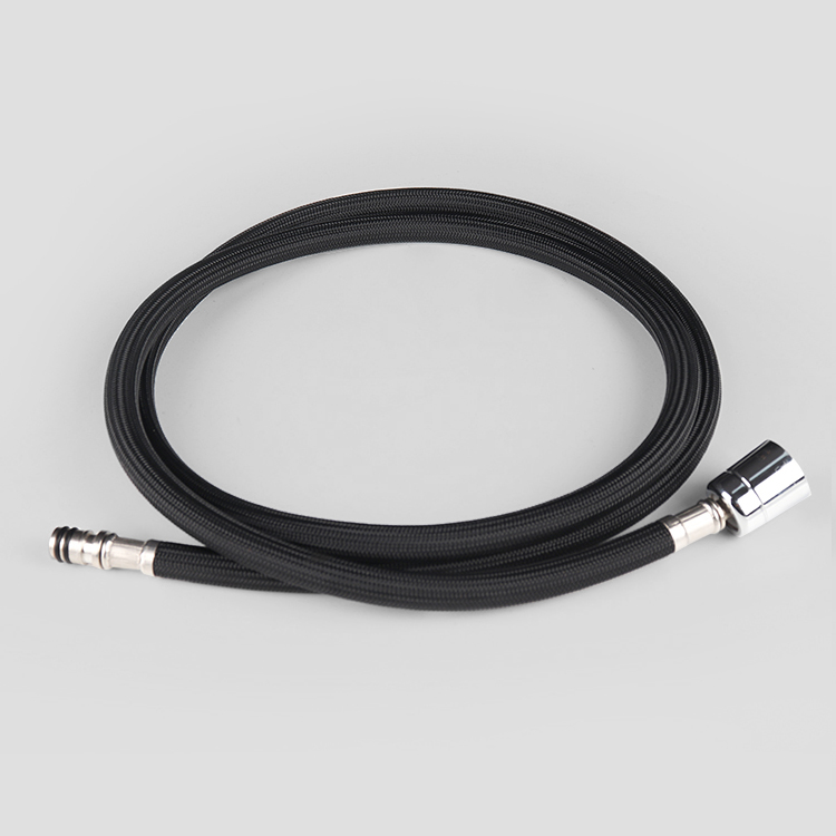 خرطوم معدني مضفر برأسين