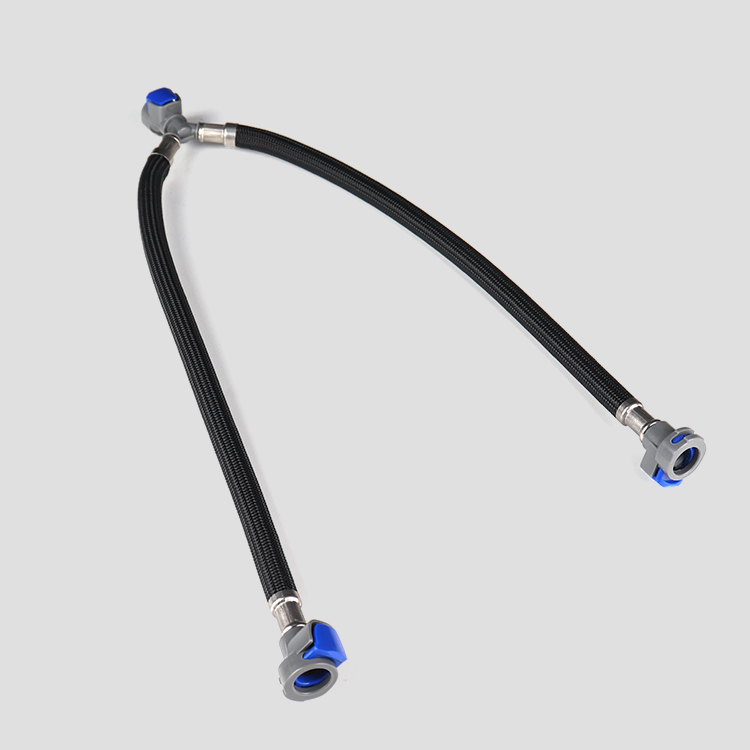 خرطوم معدني مضفر برأسين